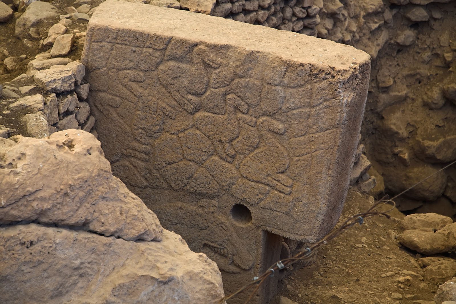 T-shaped stone pillars in Building C at Göbekli Tepe